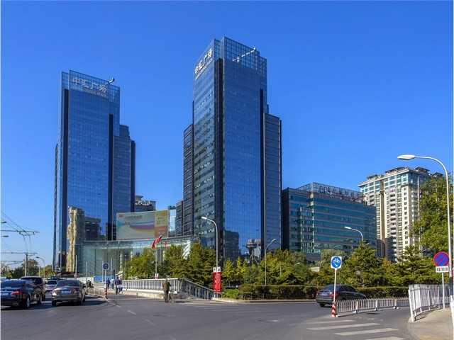 河北100吨履带吊租赁哪家靠谱